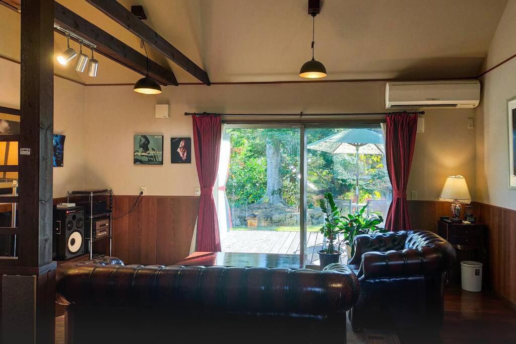 Holiday home 伊豆高原 桜並木通りに面したコテージjiro's *